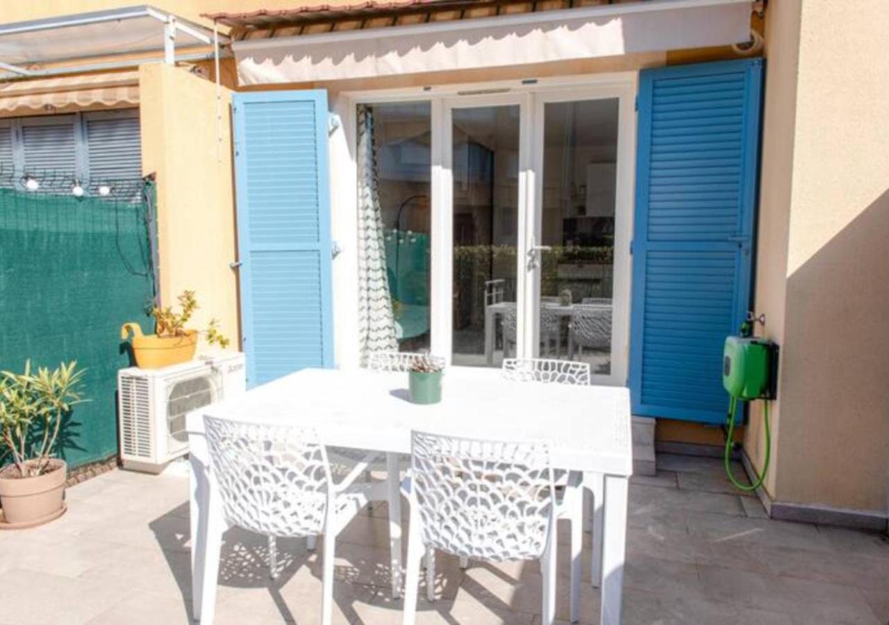 Mazet - A 300M De La Plage / Terrasse / Wifi / La Conciergerie Varoise La Londe-les-Maures Exteriér fotografie