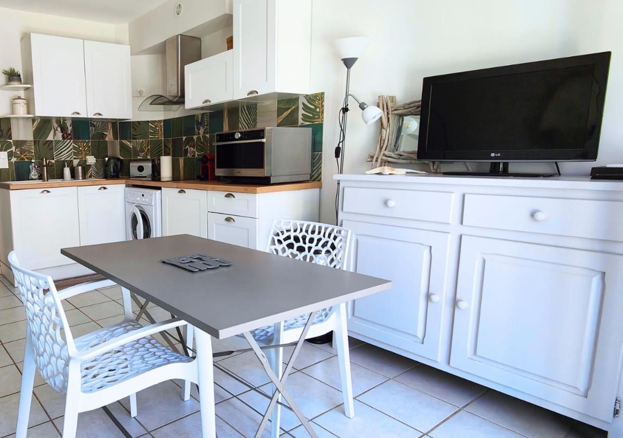Mazet - A 300M De La Plage / Terrasse / Wifi / La Conciergerie Varoise La Londe-les-Maures Exteriér fotografie