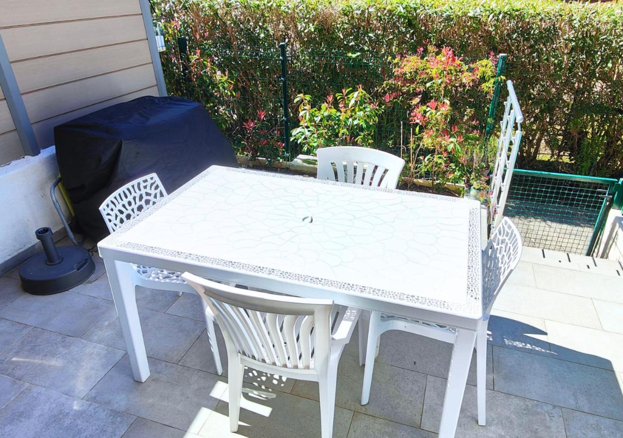 Mazet - A 300M De La Plage / Terrasse / Wifi / La Conciergerie Varoise La Londe-les-Maures Exteriér fotografie