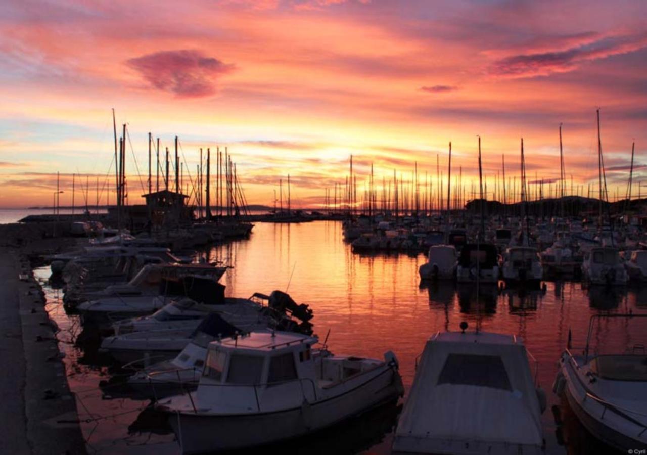Mazet - A 300M De La Plage / Terrasse / Wifi / La Conciergerie Varoise La Londe-les-Maures Exteriér fotografie