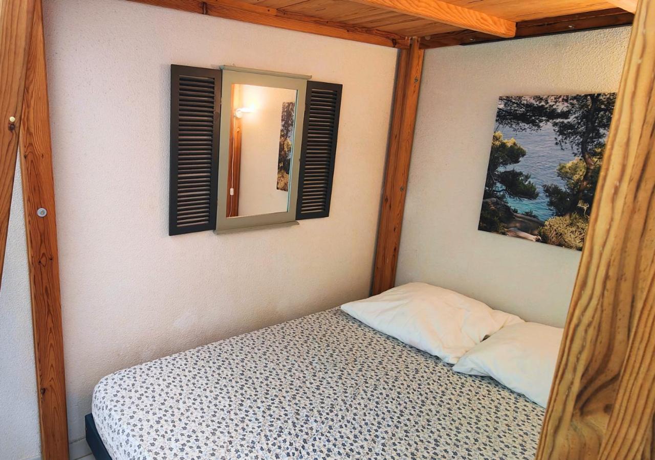 Mazet - A 300M De La Plage / Terrasse / Wifi / La Conciergerie Varoise La Londe-les-Maures Exteriér fotografie